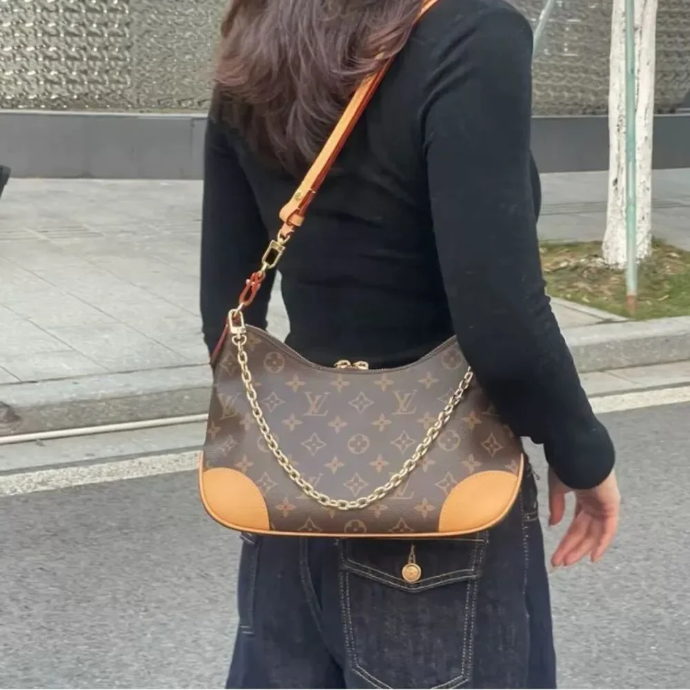 Louis Vuitton Women Pre-Loved Bag Very Good Condition